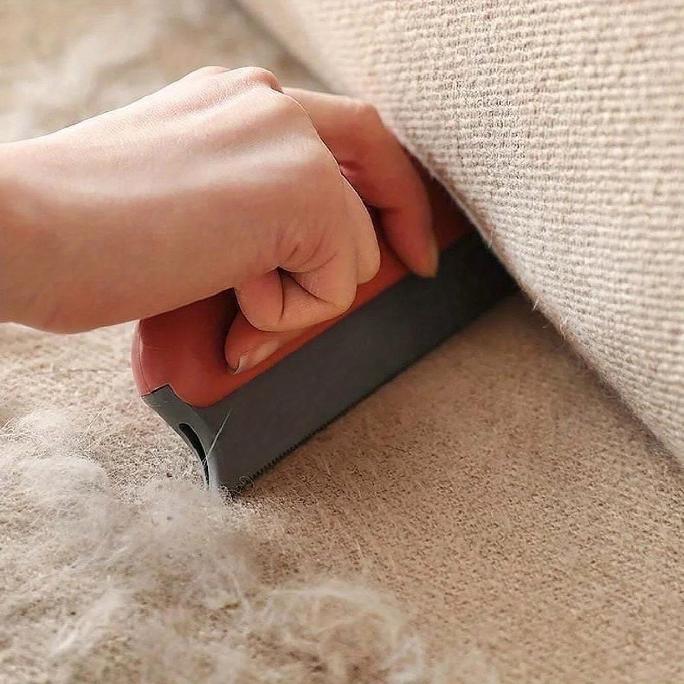 Spazzola efficace per rimuovere i peli di animali domestici